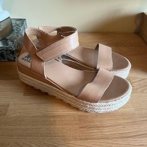 Sorel Women's Cameron Flatform Espadrille Ankle Strap Wedge Sandals tan - 9.5